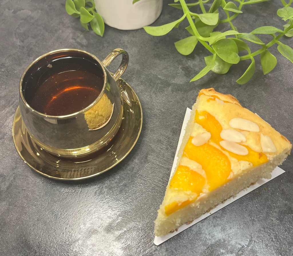 کیک پای پنیری هلو